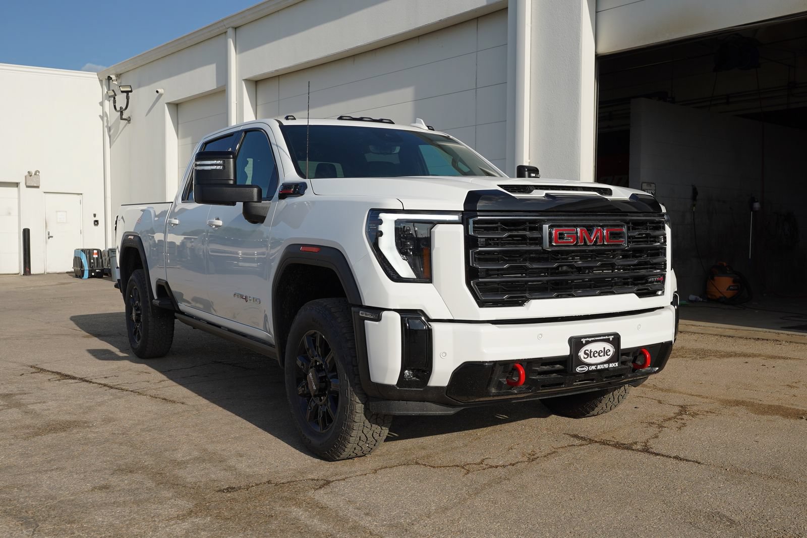 New 2026 GMC Sierra 2500 AT4 w/ AT4 Premium Plus Package AWD/4WD image 3