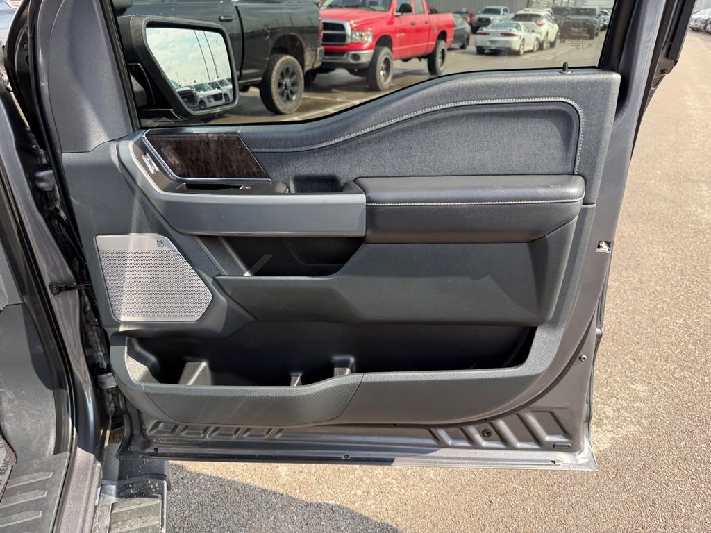 Used 2021 Ford F150 Lariat w/ Trailer Tow Package image 19