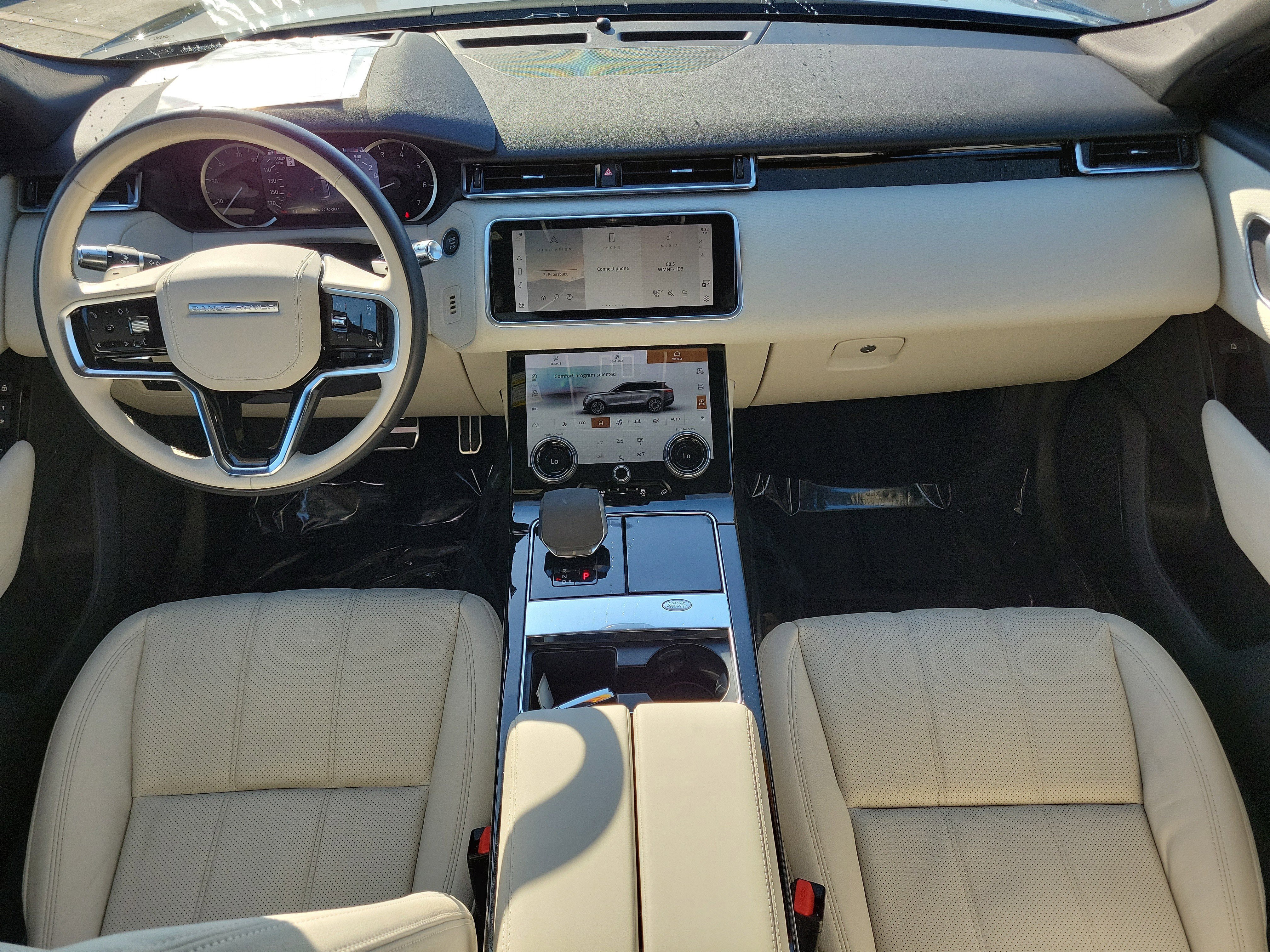 Used 2022 Land Rover Range Rover Velar R-Dynamic S image 14