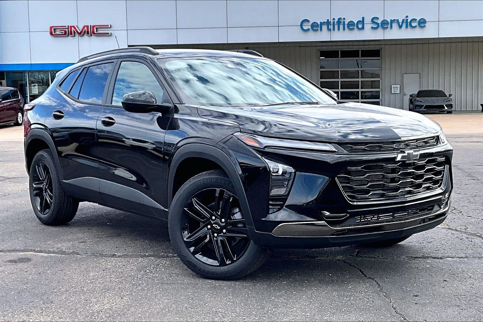 New 2026 Chevrolet Trax ACTIV w/ Driver Confidence Package image 2