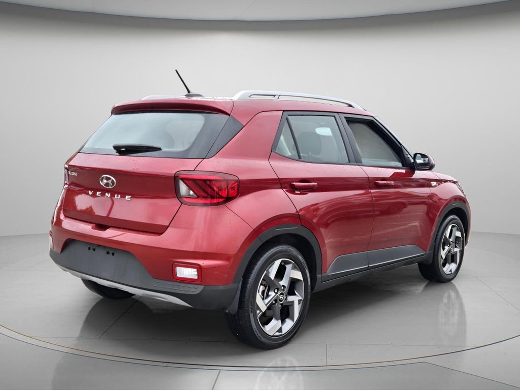 Certified 2024 Hyundai Venue SEL FWD image 8