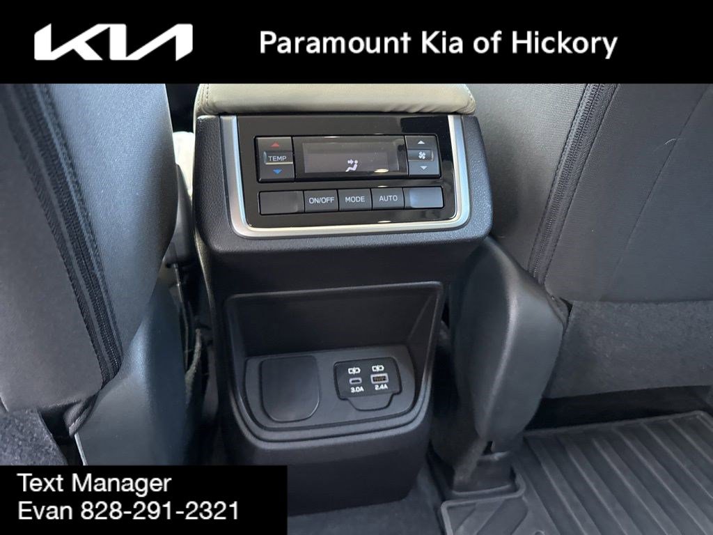 Used 2023 Subaru Ascent Premium w/ Convenience Package image 17