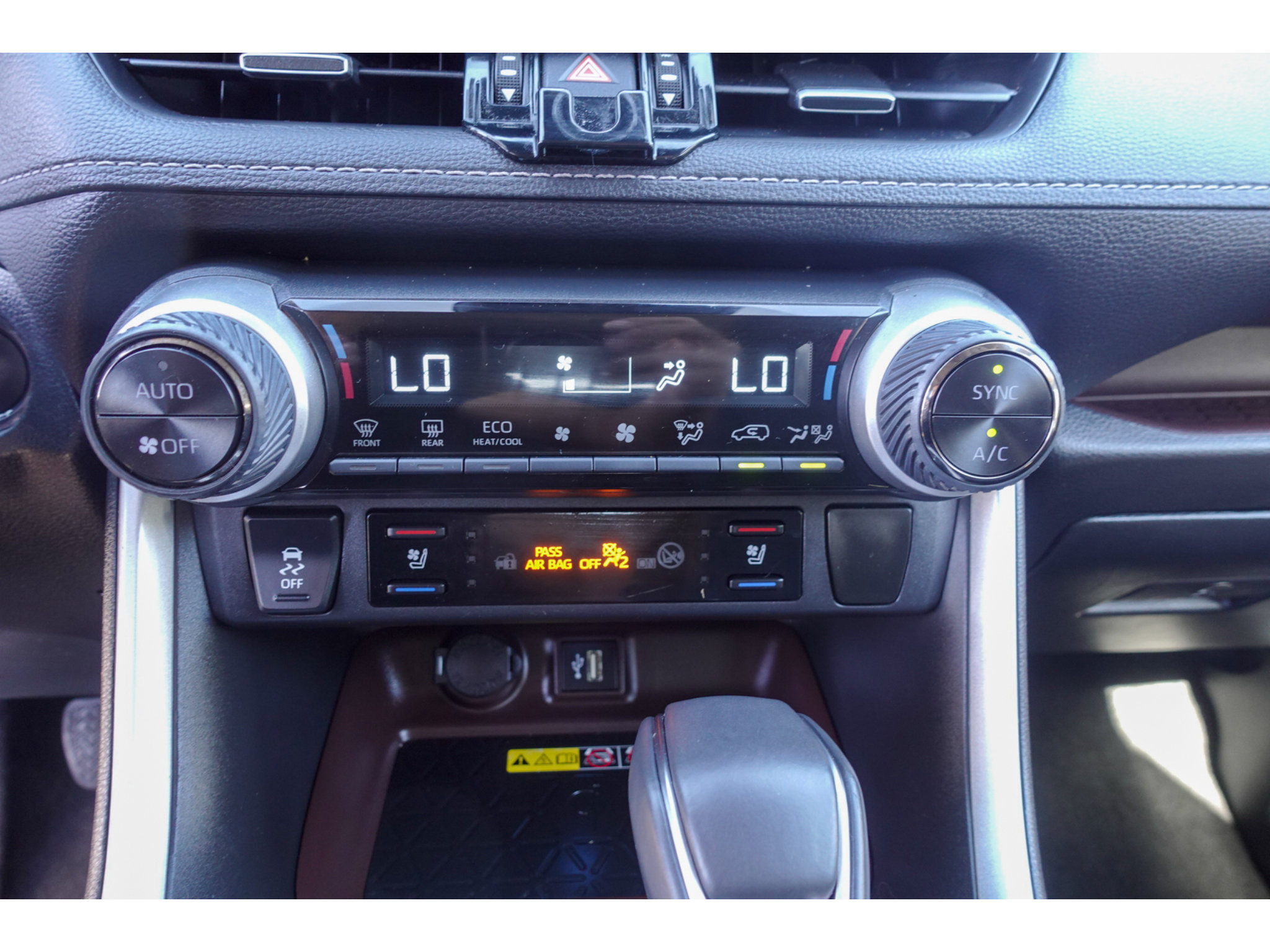 Certified 2024 Toyota RAV4 Limited w/ Advanced Technology Package AWD/4WD image 15