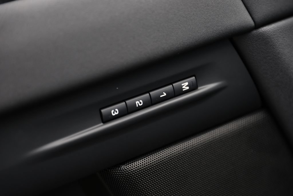New 2026 Land Rover Range Rover Evoque S AWD/4WD image 18