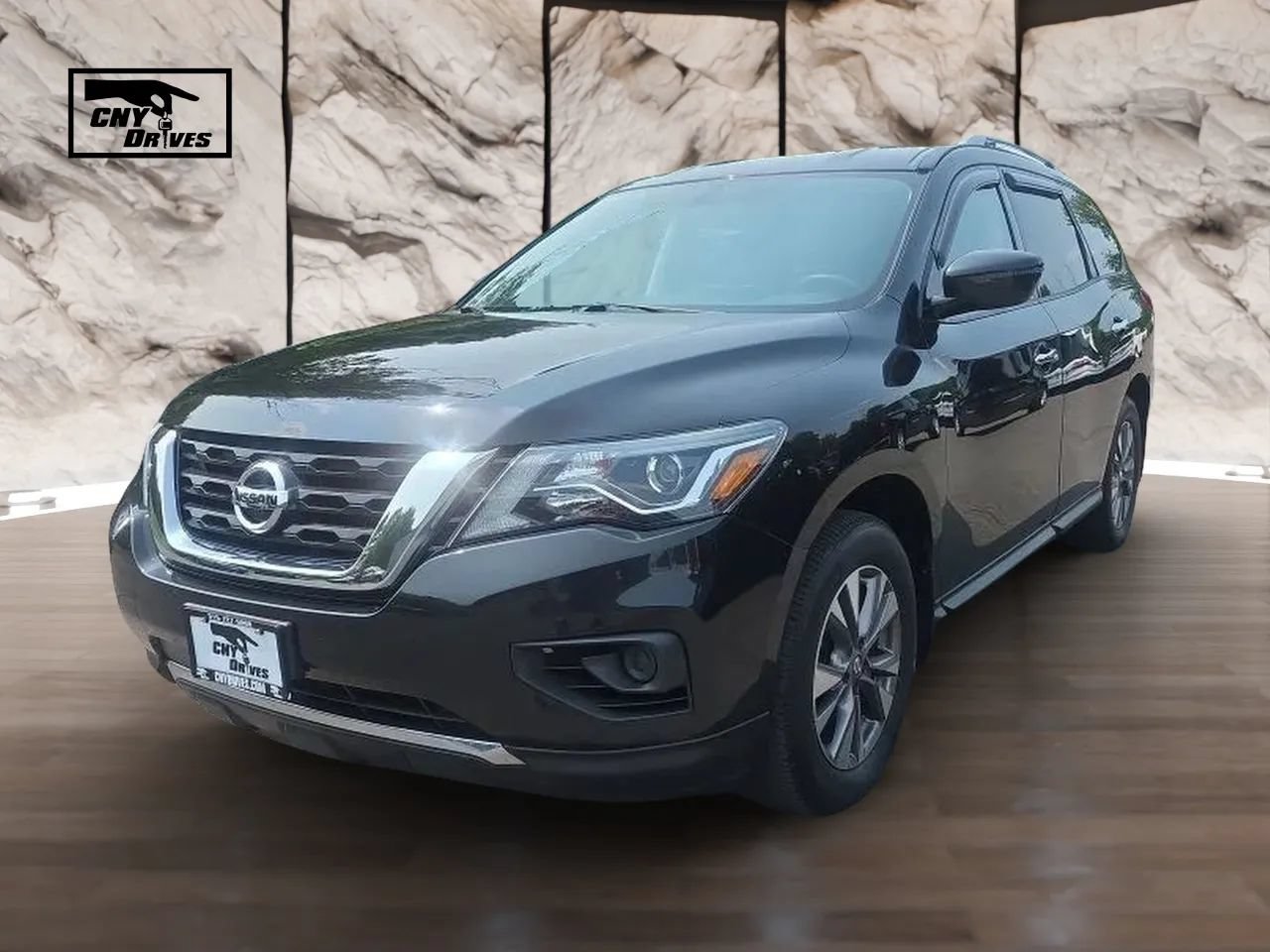 Used 2019 Nissan Pathfinder S AWD/4WD image 1