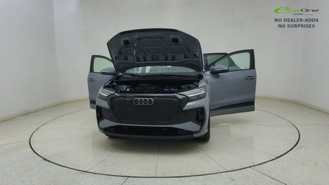 Used 2024 Audi Q4 e-tron Prestige AWD/4WD image 72