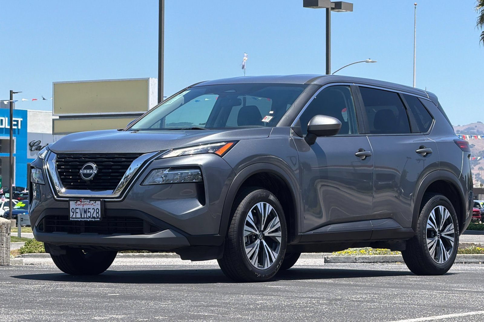 Used 2023 Nissan Rogue SV FWD image 10