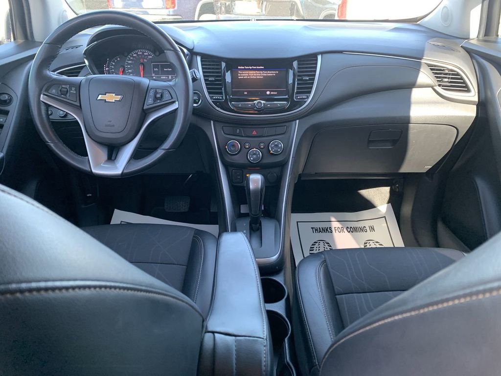Certified 2022 Chevrolet Trax LT w/ LT Convenience Package image 18