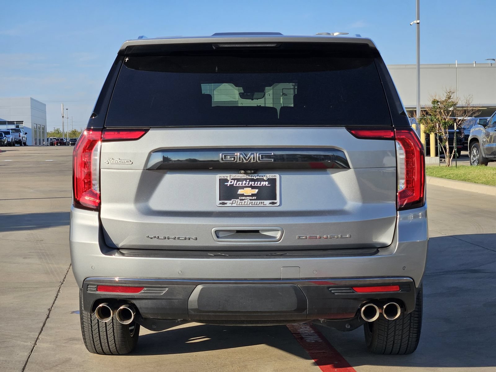 Used 2024 GMC Yukon Denali Ultimate AWD/4WD image 8