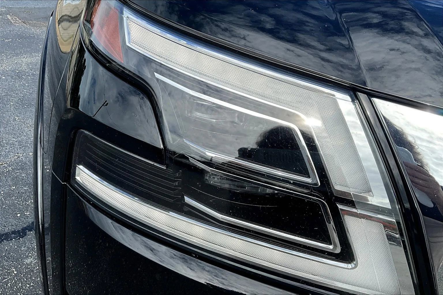 Used 2021 Nissan Armada SL w/ Captain's Chairs Package image 32