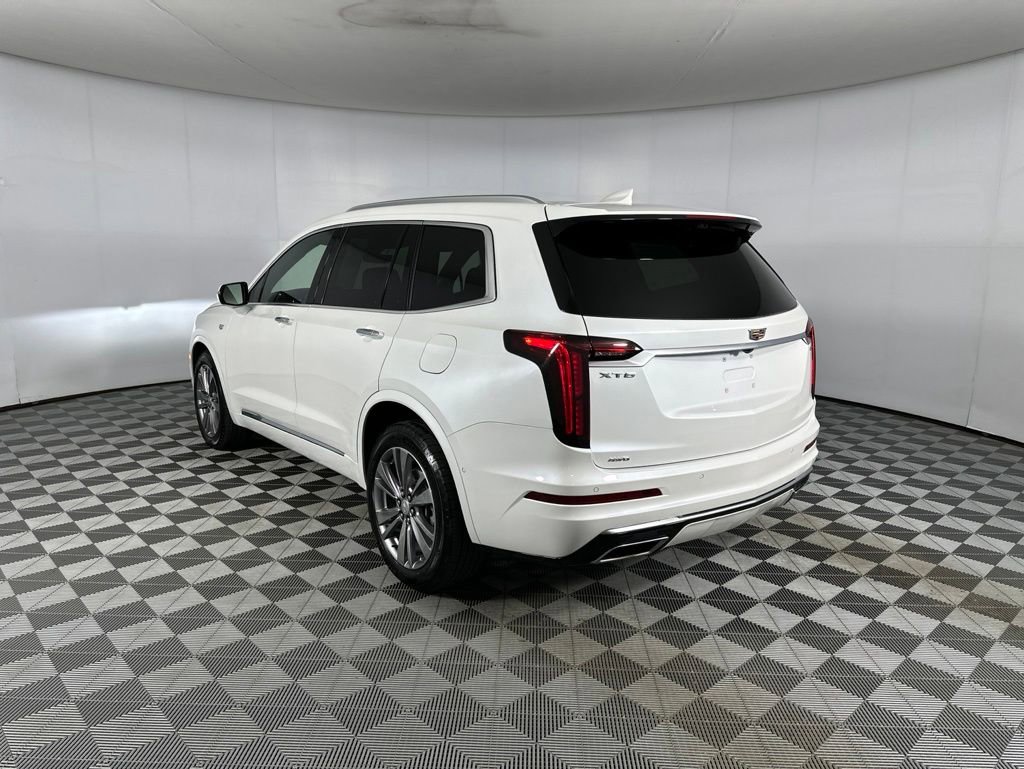 Used 2023 Cadillac XT6 Premium Luxury w/ Technology Package AWD/4WD image 39