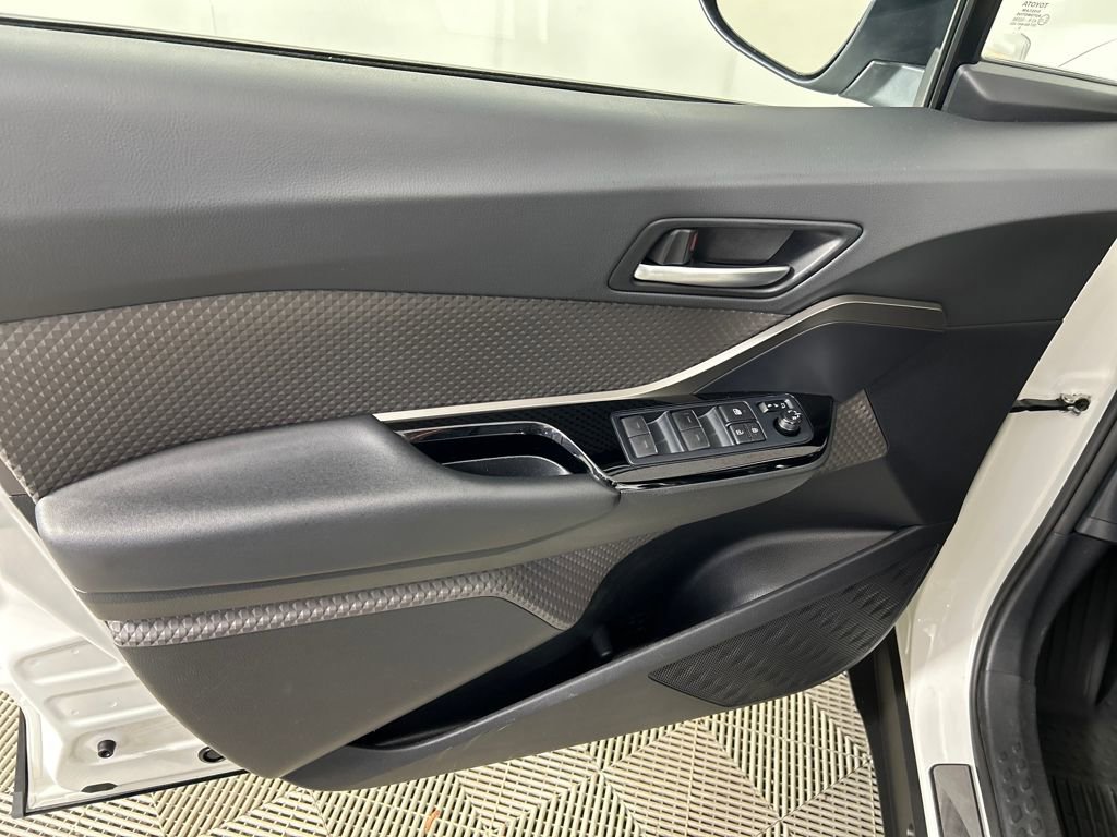 Used 2021 Toyota C-HR Limited image 10