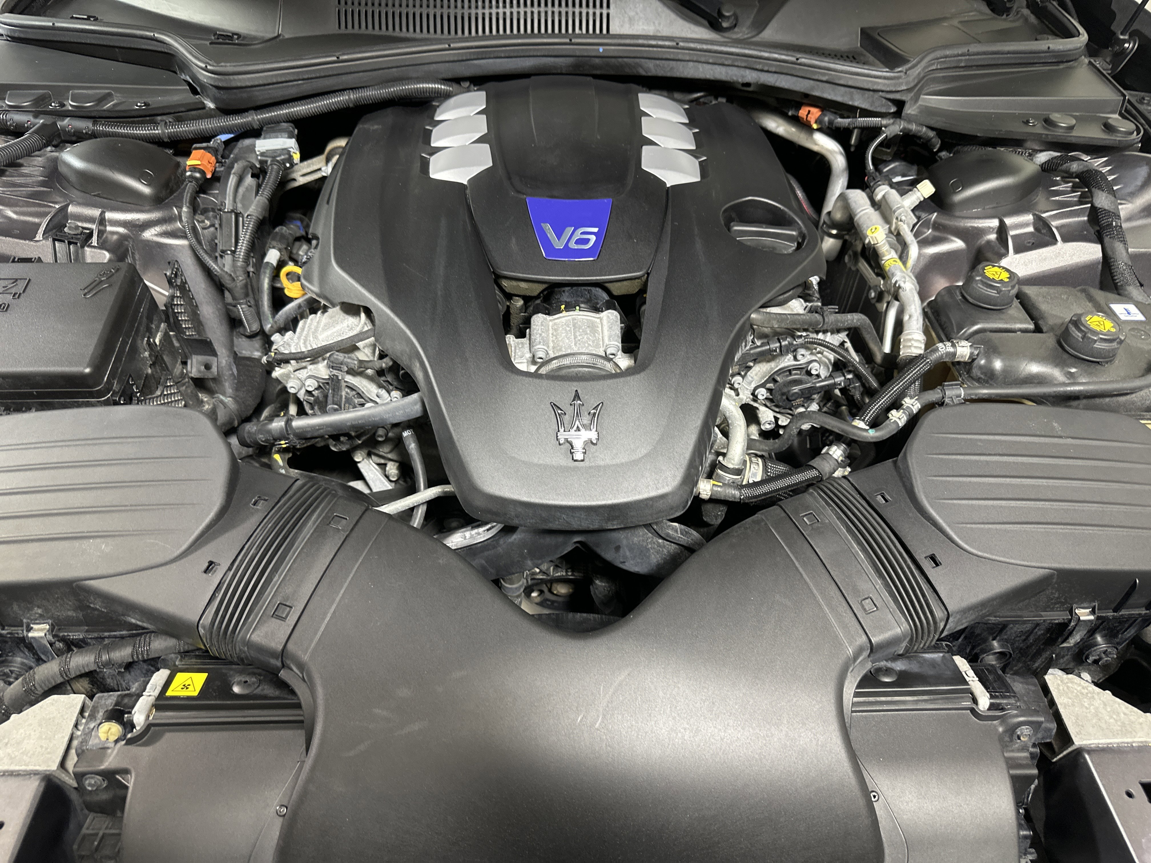 Used 2021 Maserati Ghibli S GranLusso image 28