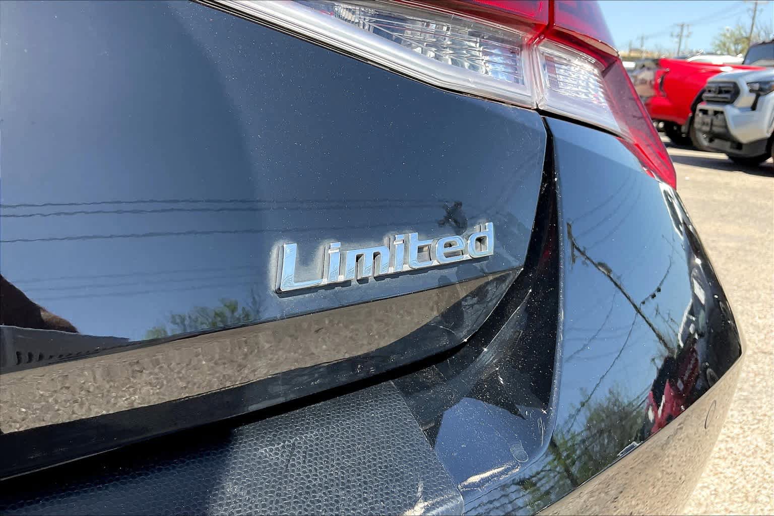 Used 2021 Hyundai Elantra Limited FWD image 10