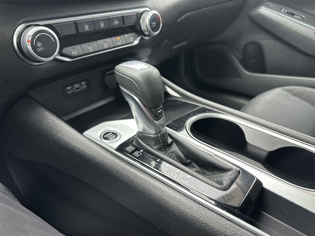 Used 2024 Nissan Altima 2.5 SV image 19