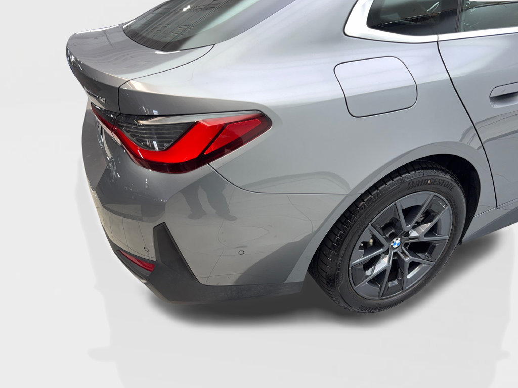 Used 2025 BMW i4 eDrive40 w/ Premium Package RWD image 18