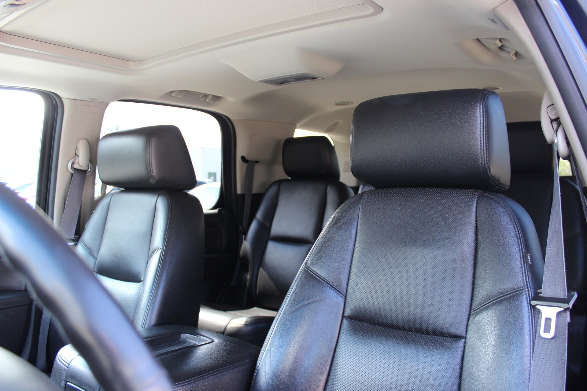 Used 2014 Chevrolet Tahoe LTZ AWD/4WD image 17