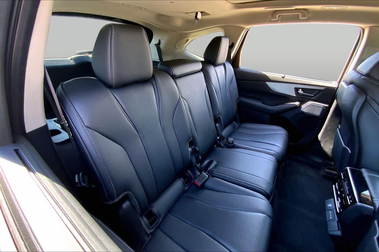 Used 2026 Acura MDX w/ Technology Package FWD image 19