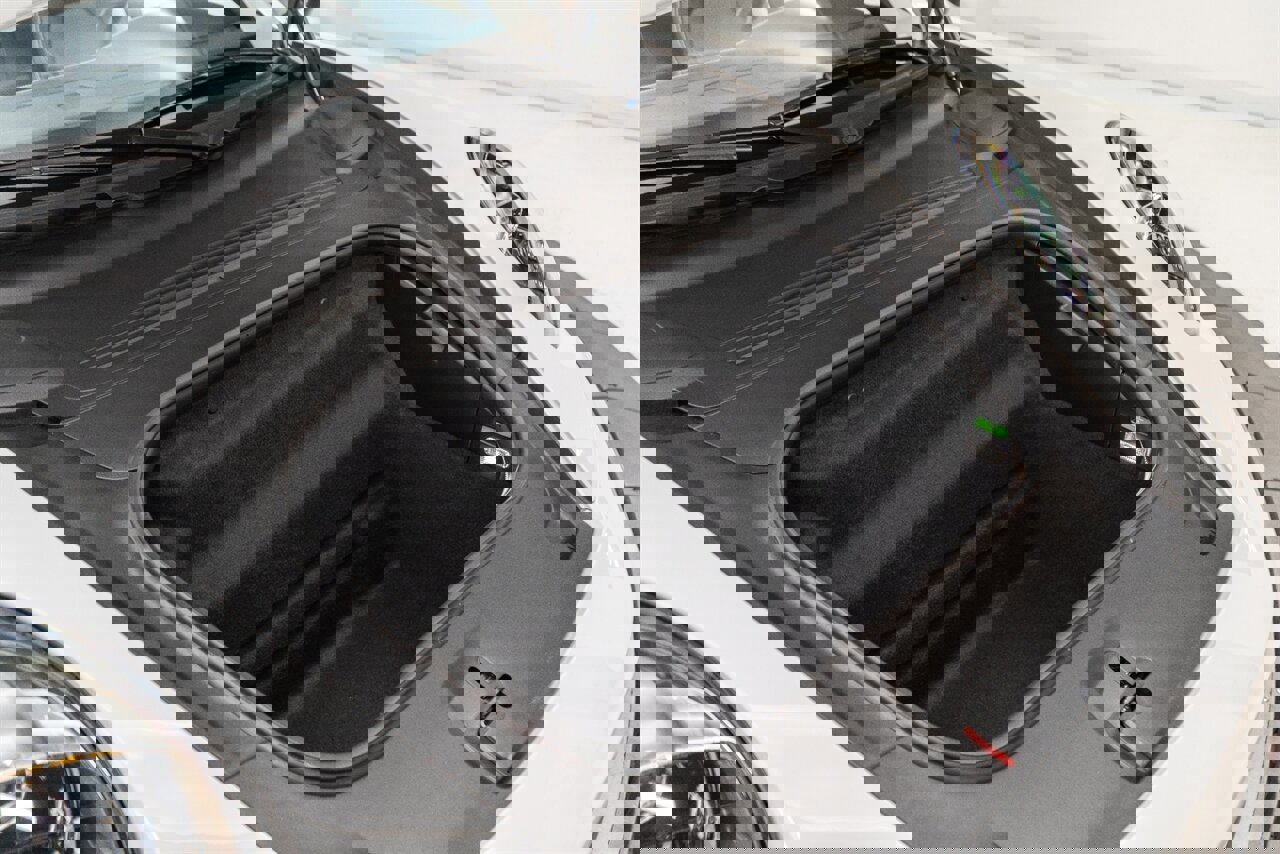 Used 2025 Porsche 911 Carrera w/ Premium Package image 34