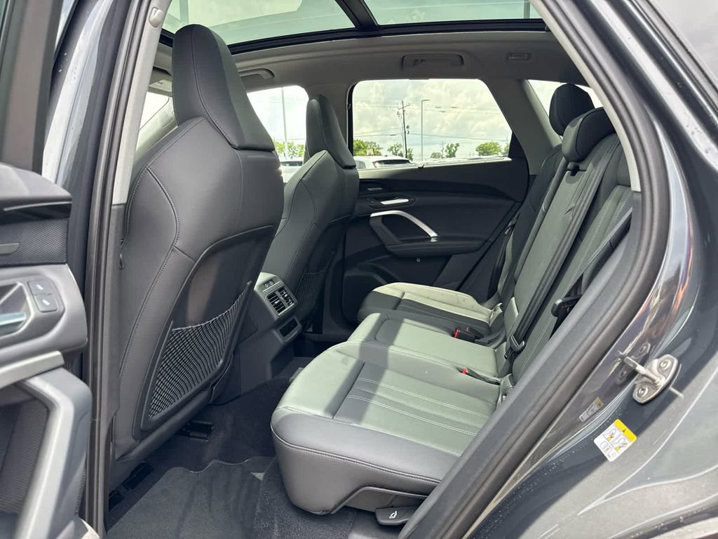 New 2025 Audi Q5 Premium Plus image 21