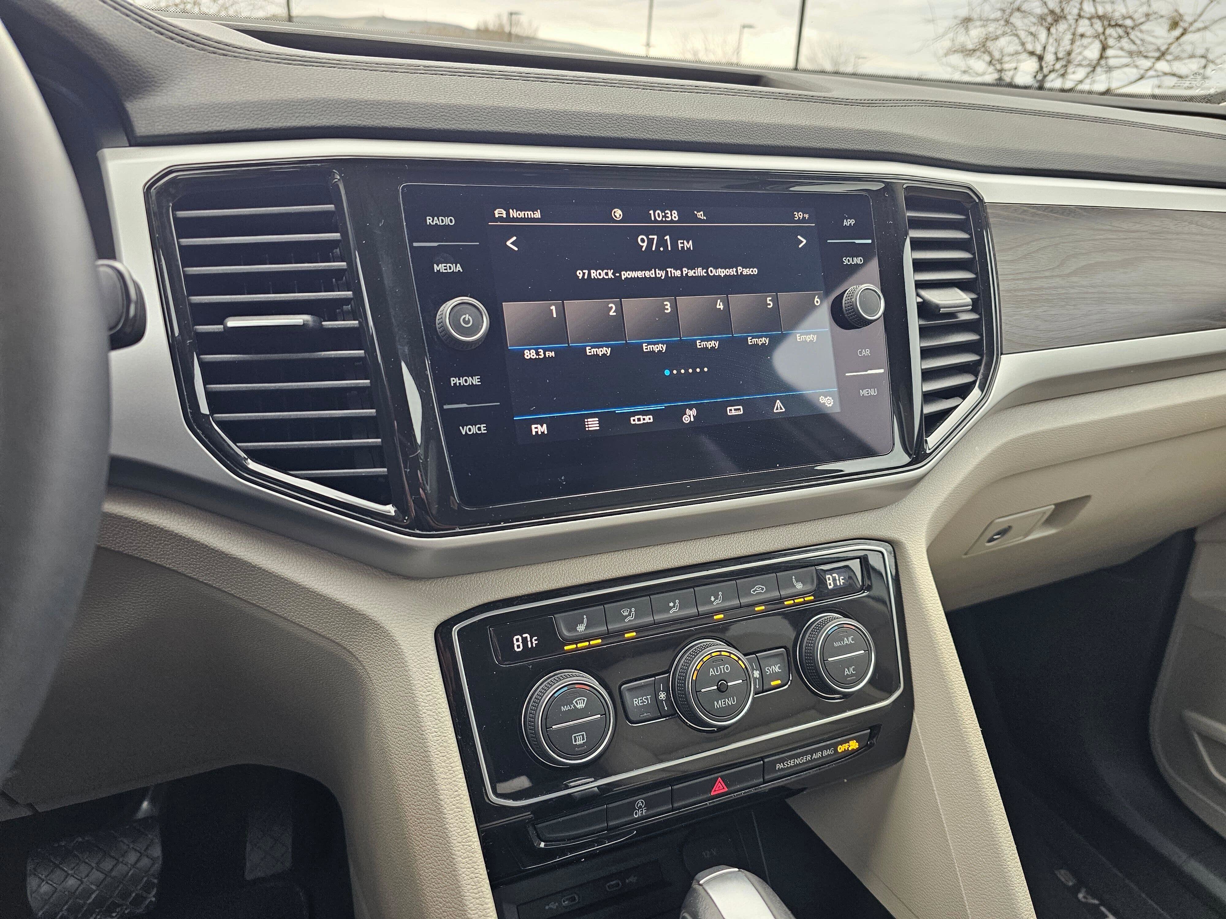 Used 2023 Volkswagen Atlas SE image 21