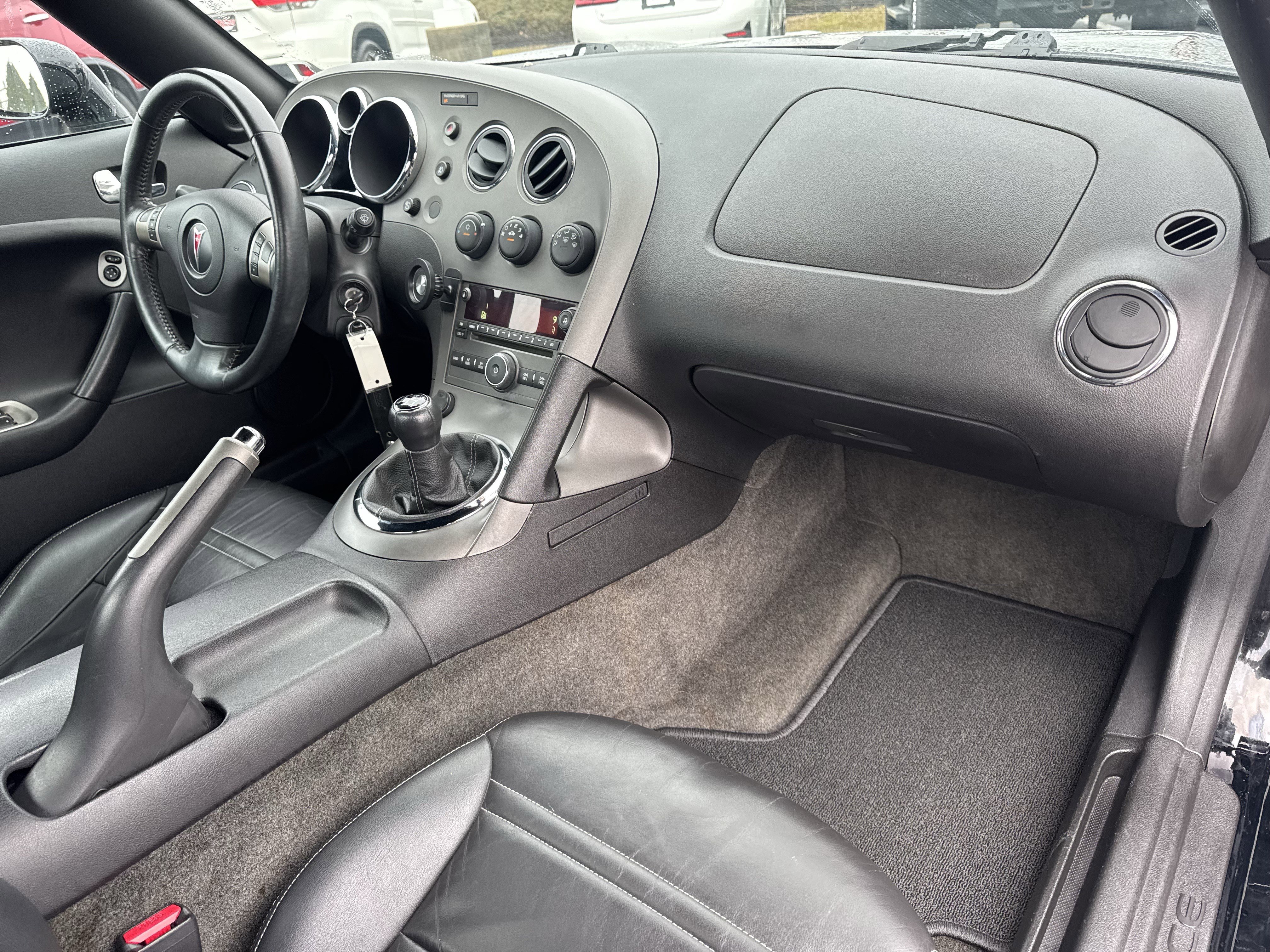 Used 2007 Pontiac Solstice Convertible w/ Premium Package image 28