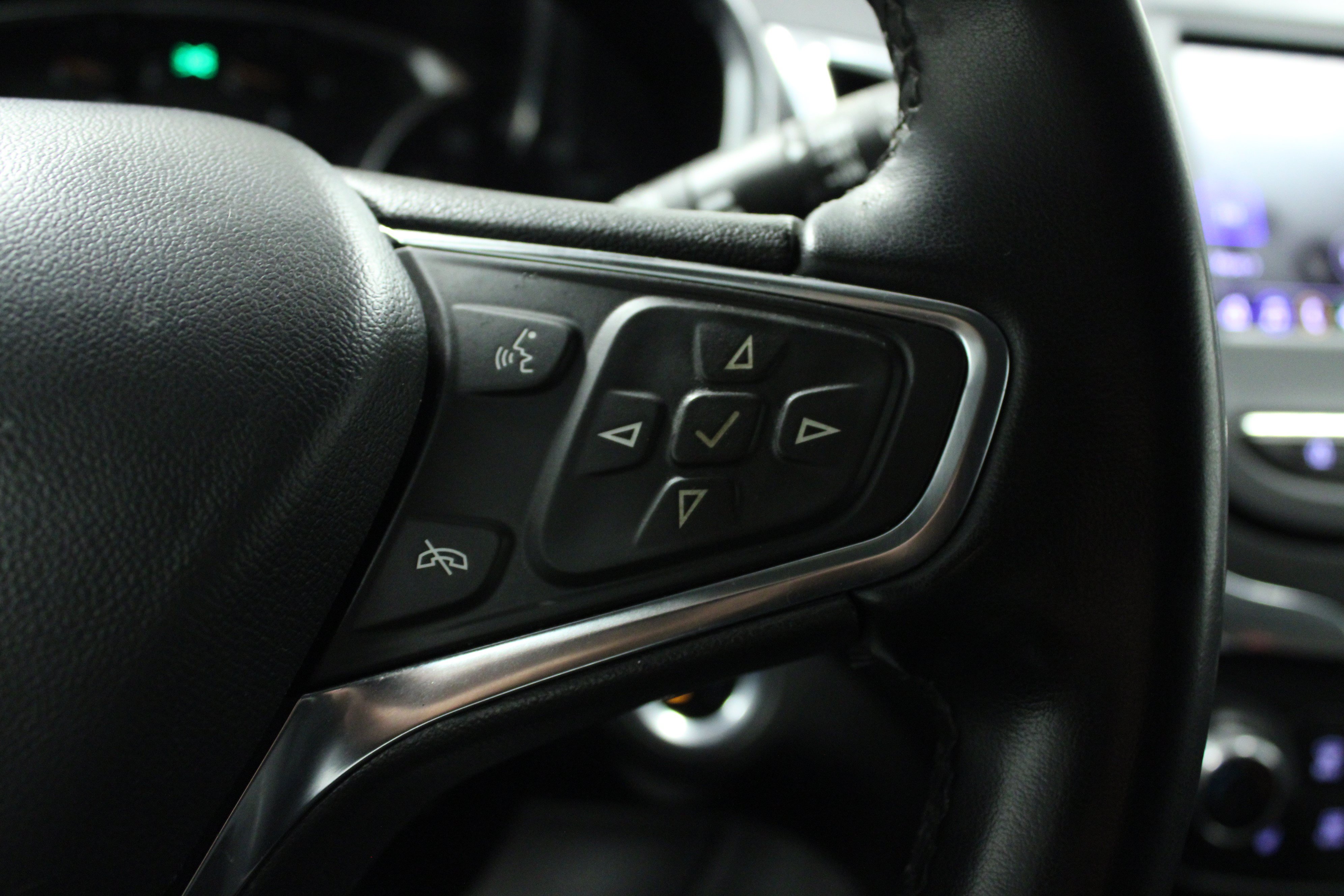 Used 2024 Chevrolet Equinox LT AWD/4WD image 21