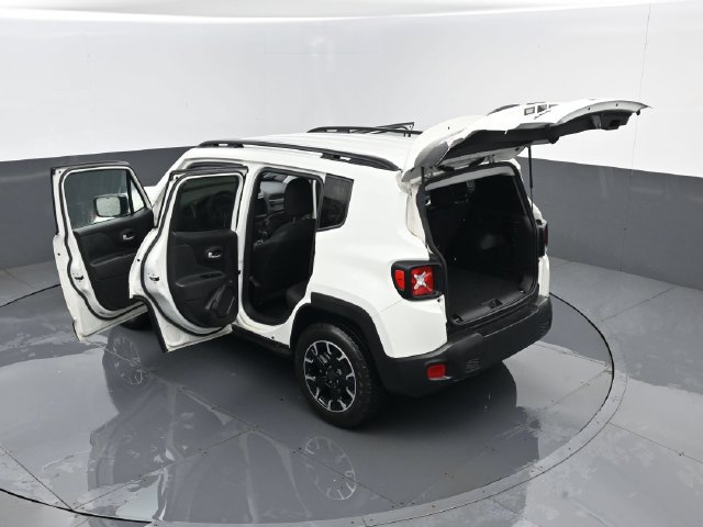 Used 2023 Jeep Renegade Latitude AWD/4WD image 26