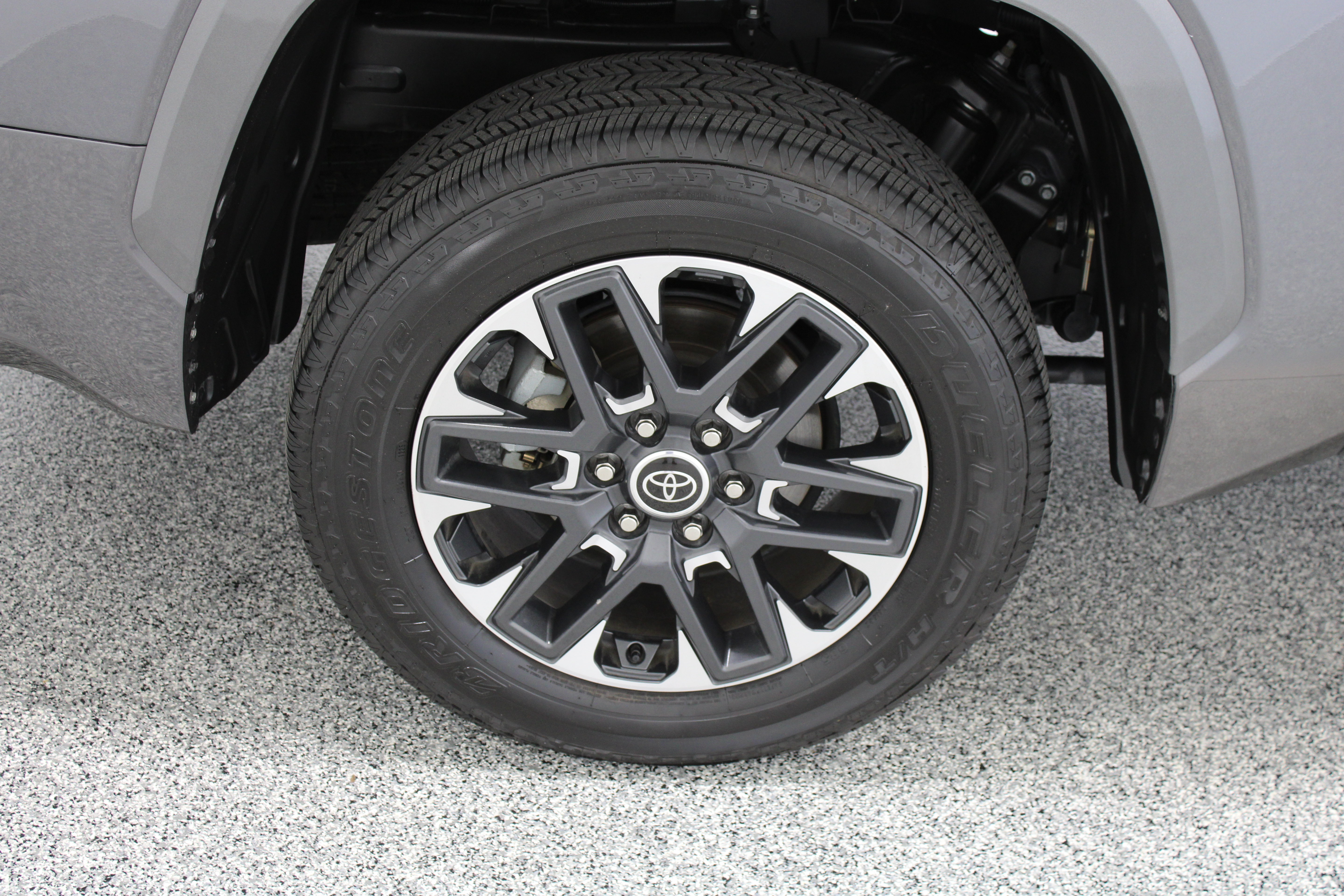 Used 2023 Toyota Tundra Limited AWD/4WD image 6