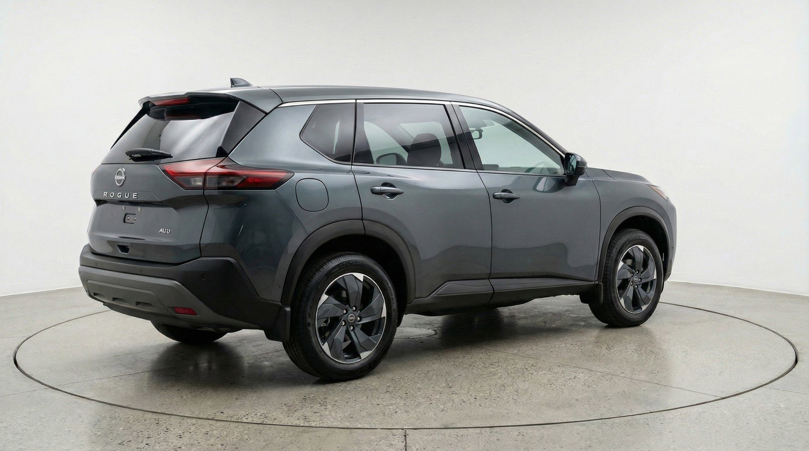 Used 2025 Nissan Rogue SV image 9