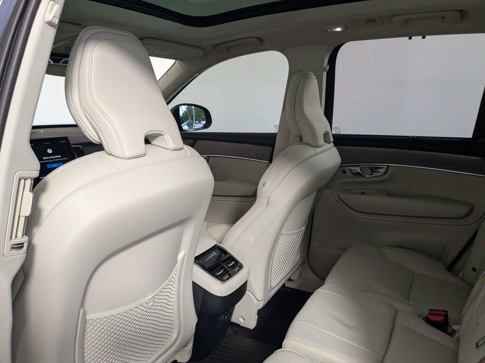 Used 2026 Volvo XC90 B6 Ultra AWD/4WD image 36