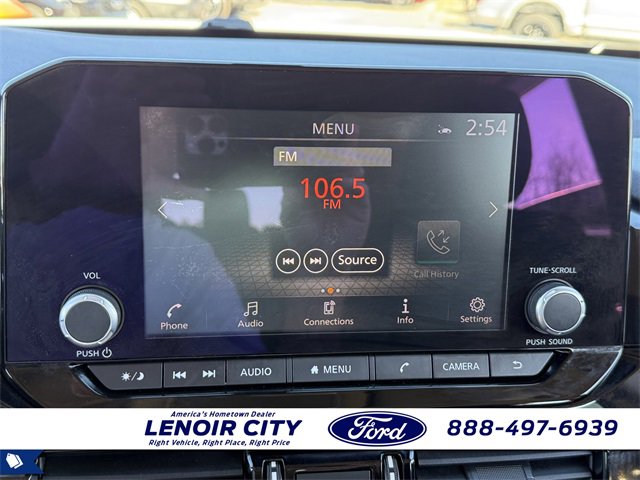 Used 2022 Nissan Pathfinder SV w/ SV Premium Package image 33