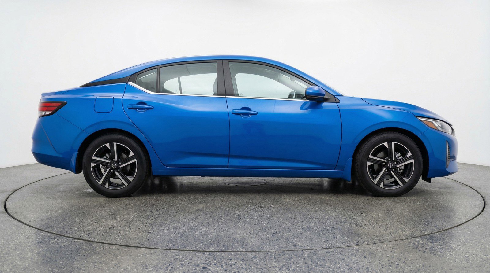 Used 2025 Nissan Sentra SV image 11