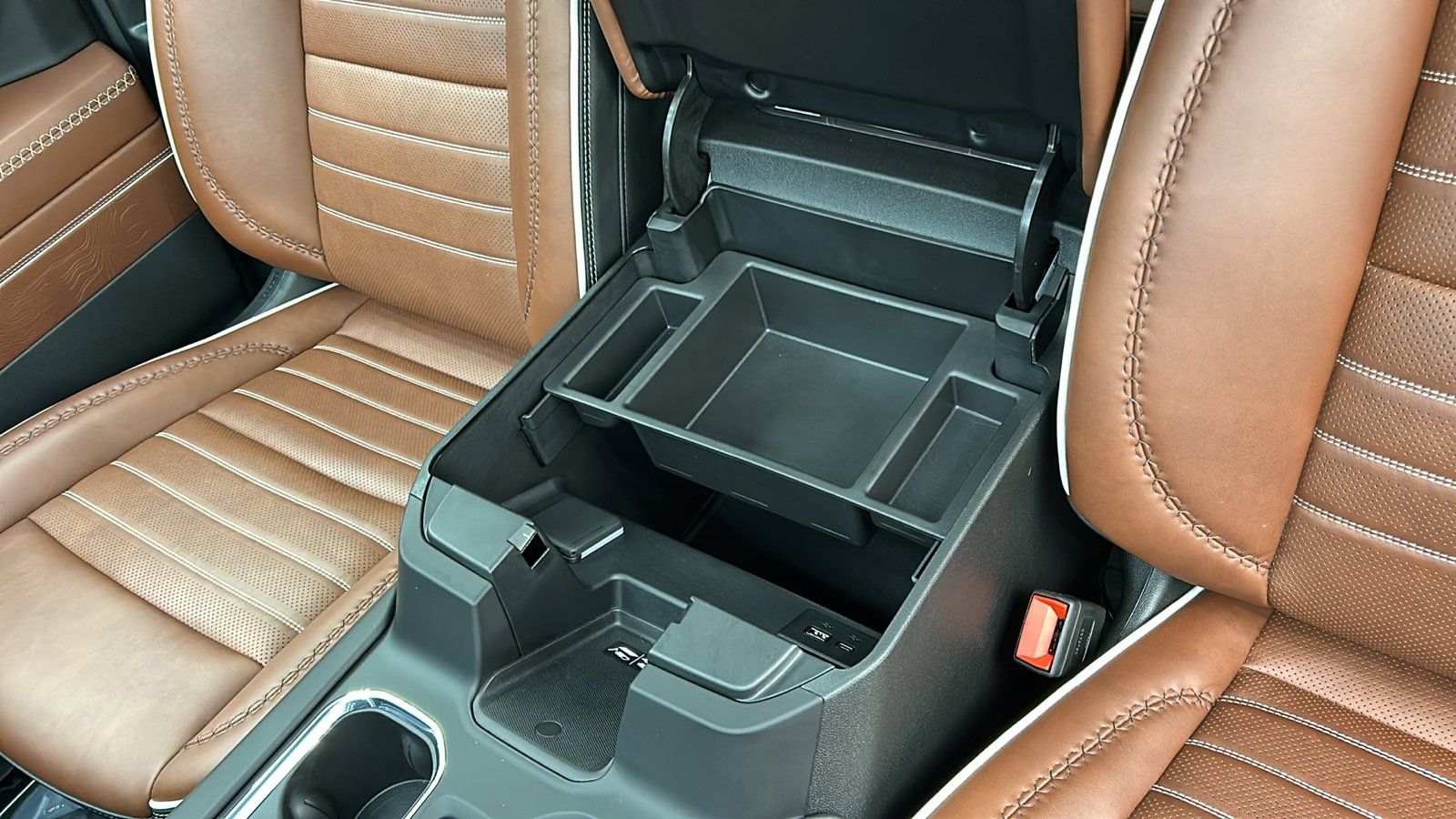 Used 2025 GMC Sierra 3500 Denali Ultimate image 28