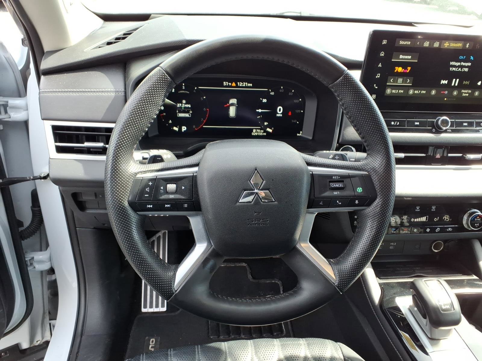 Used 2025 Mitsubishi Outlander SEL image 8