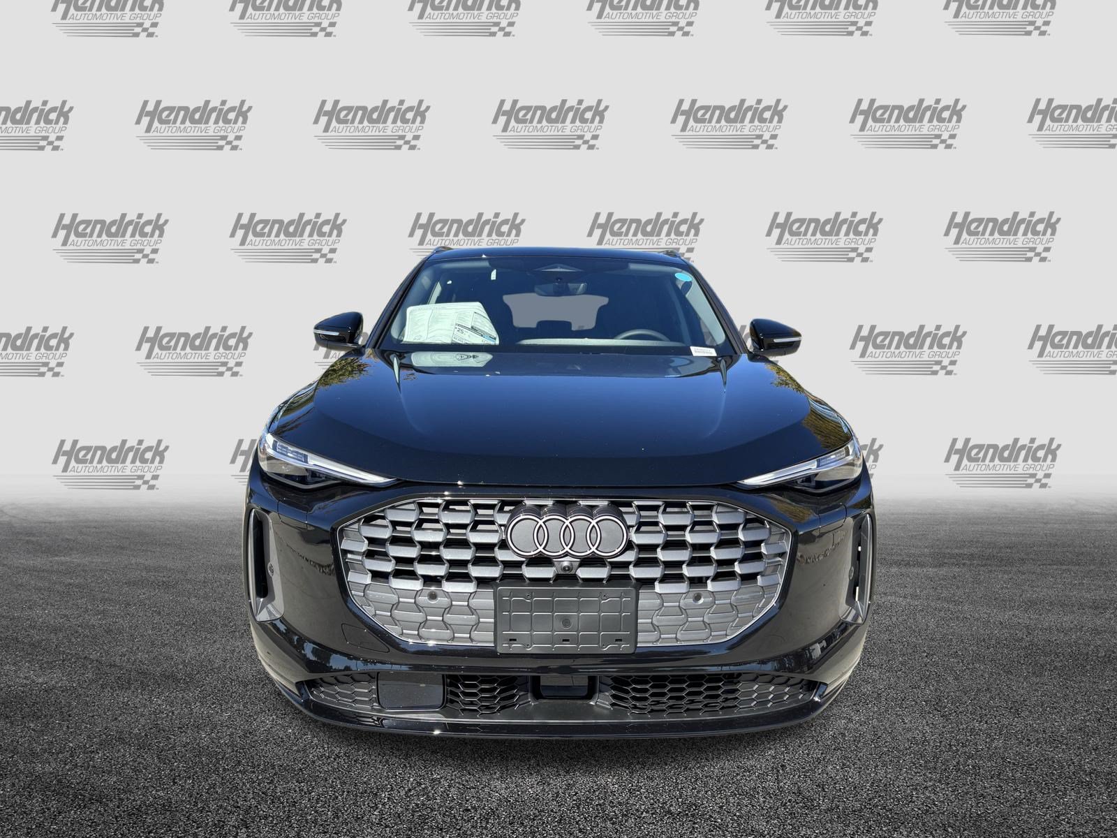 Certified 2025 Audi Q5 Premium AWD/4WD image 3