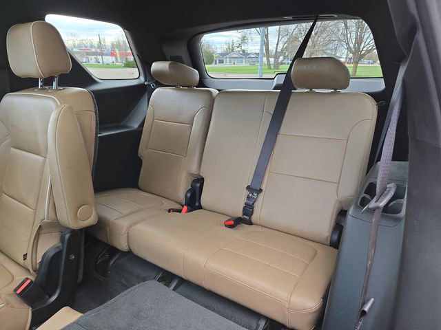 Used 2023 Chevrolet Traverse Premier image 33