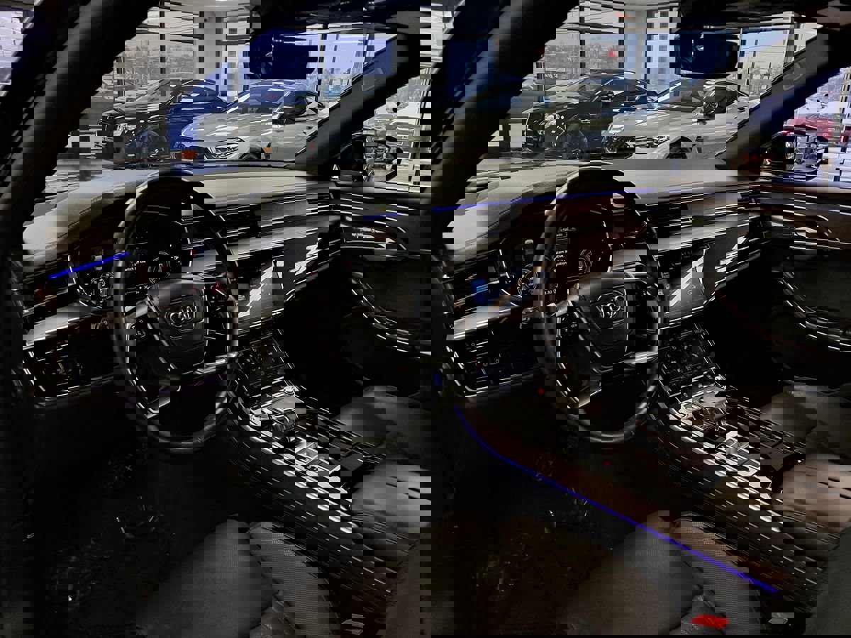 Used 2021 Audi A8 L 4.0T w/ Executive Plus Package image 11