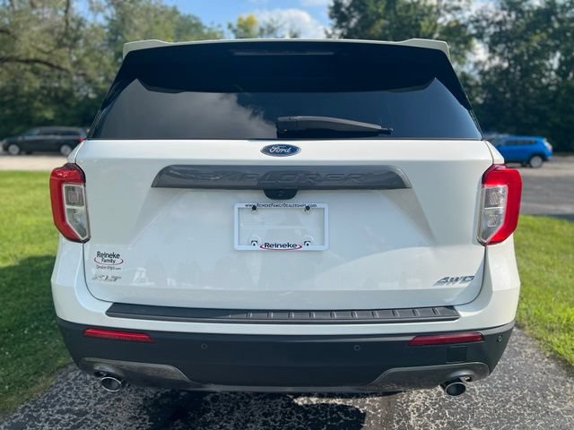 Used 2023 Ford Explorer XLT w/ Equipment Group 202A AWD/4WD image 7