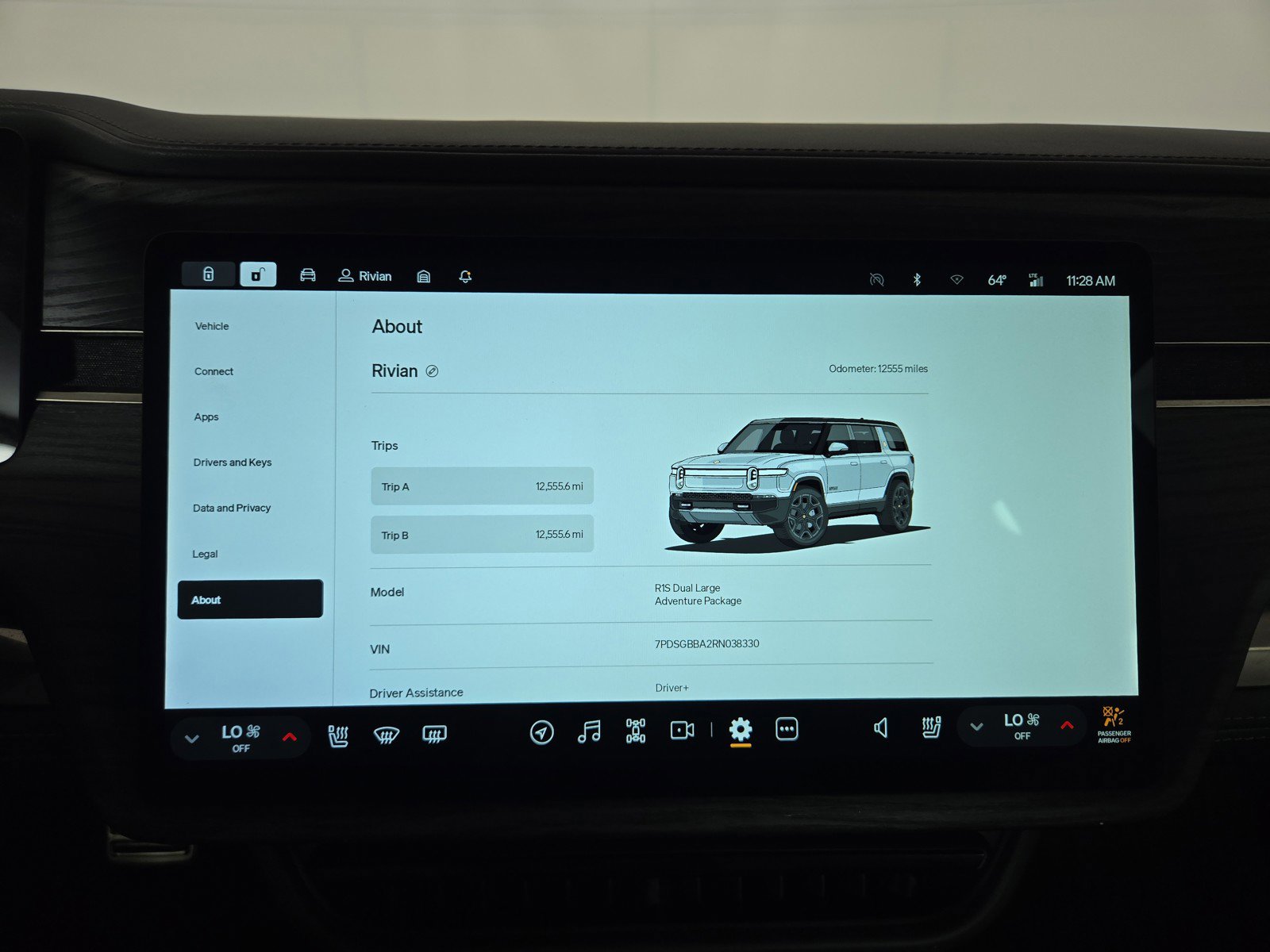 Used 2024 Rivian R1S Adventure AWD/4WD image 29