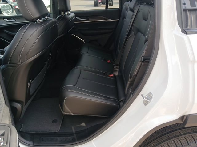 New 2026 Jeep Grand Cherokee Limited w/ Limited Altitude Package image 17