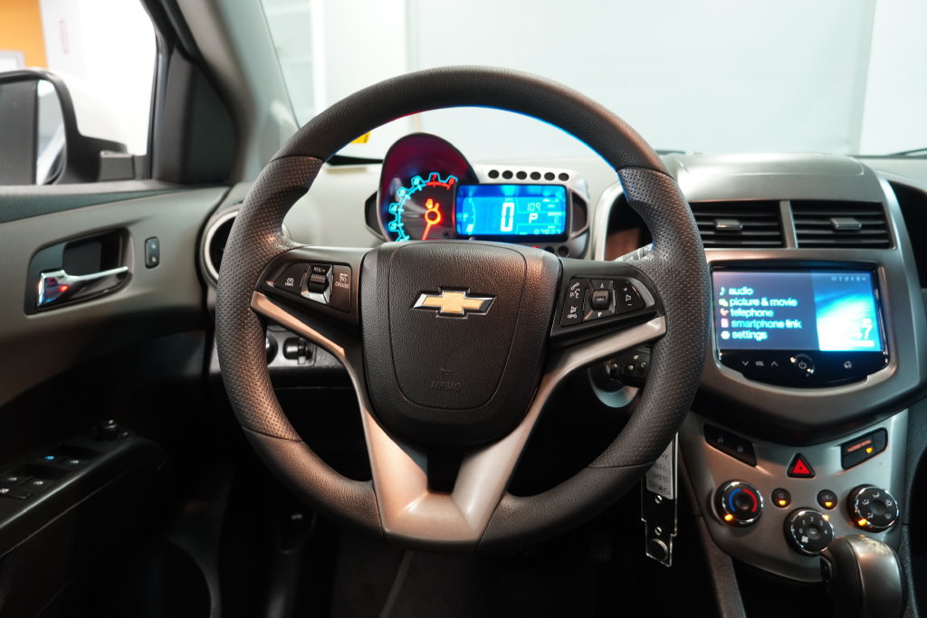Used 2016 Chevrolet Sonic LT FWD image 18