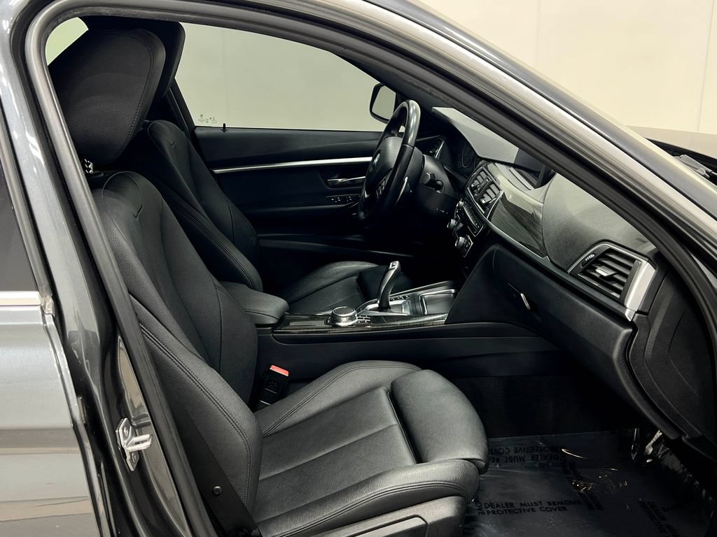 Used 2018 BMW 330e RWD image 34