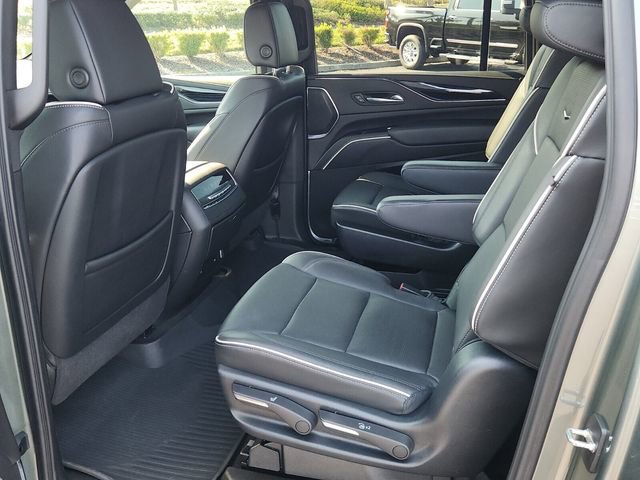 Used 2023 Cadillac Escalade ESV Sport w/ Touring Package image 11