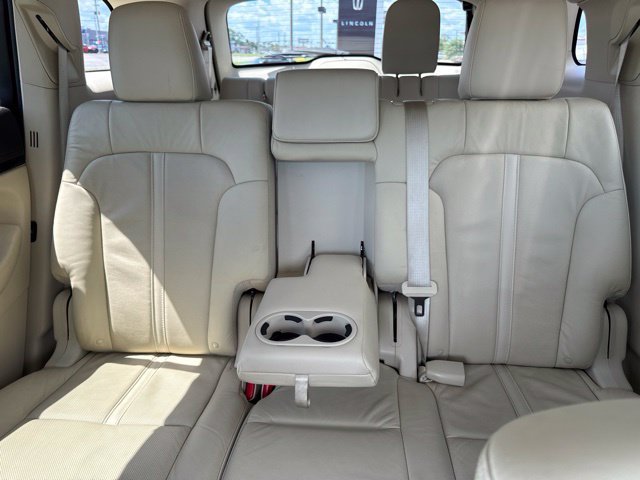 Used 2016 Lincoln MKT AWD image 19