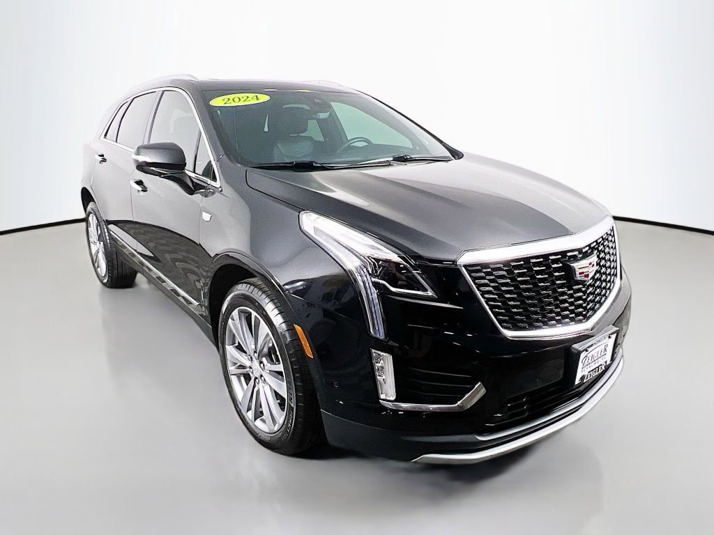 Used 2024 Cadillac XT5 Premium Luxury w/ Technology Package image 3