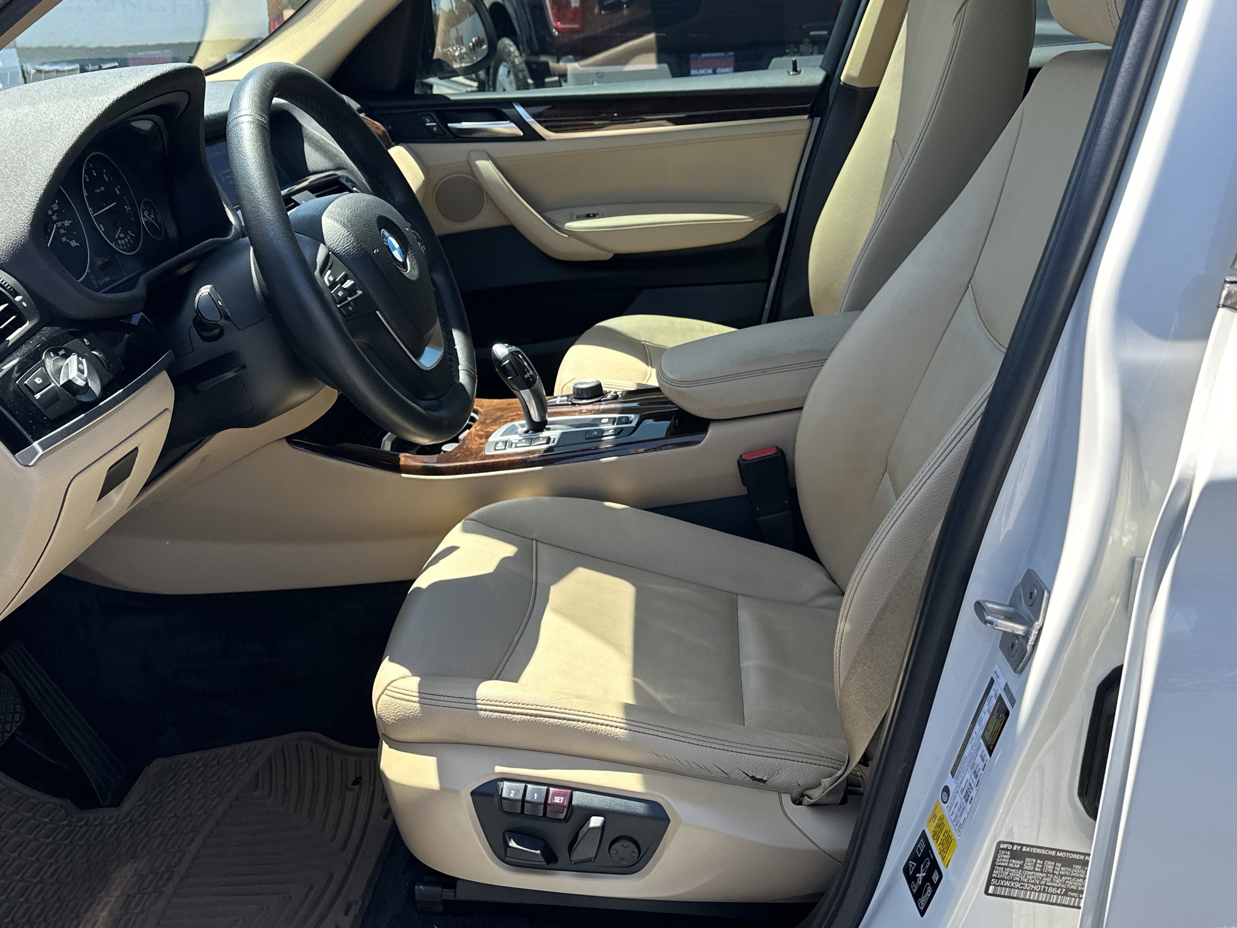 Used 2017 BMW X3 xDrive28i image 9