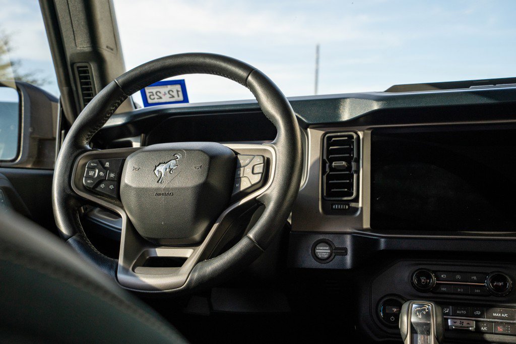 Used 2021 Ford Bronco Outer Banks image 12