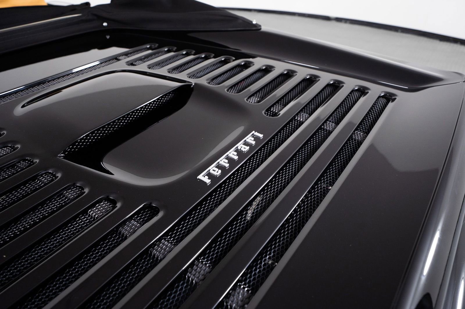 Used 1997 Ferrari F355 Spider image 16