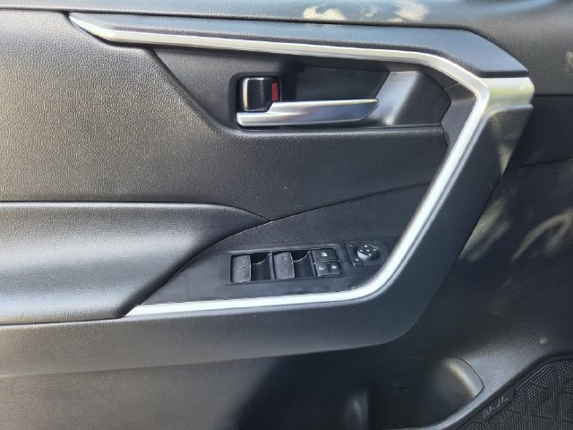 Used 2024 Toyota RAV4 XLE FWD image 19